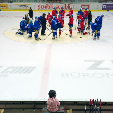 2014-01-08  KLOTEN FLYERS-TRAINING, Schluefweg, Kloten